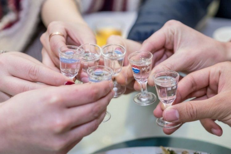 Ganbei! A Beginner's Guide to Surviving and Savoring China's Fiery Spirit